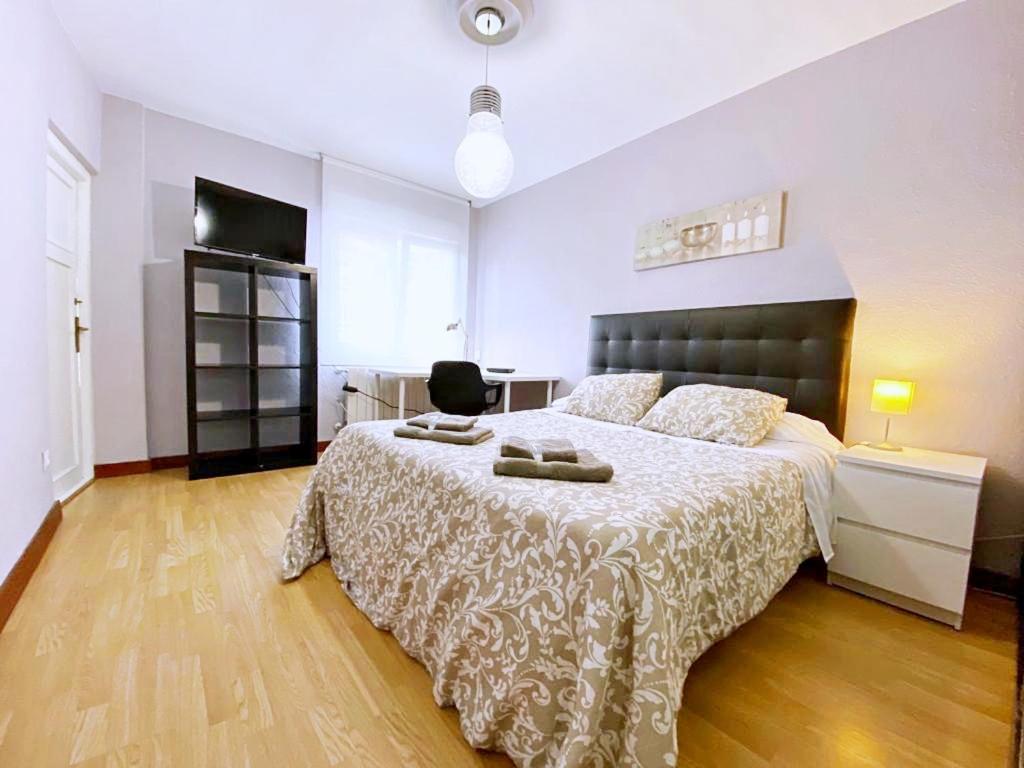 Apartamentos Milan 1 Wifi Y Parking Gratuito Oviédo Exterior foto