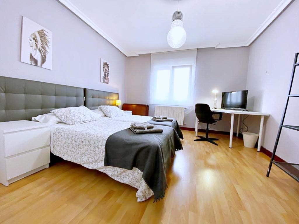 Apartamentos Milan 1 Wifi Y Parking Gratuito Oviédo Exterior foto